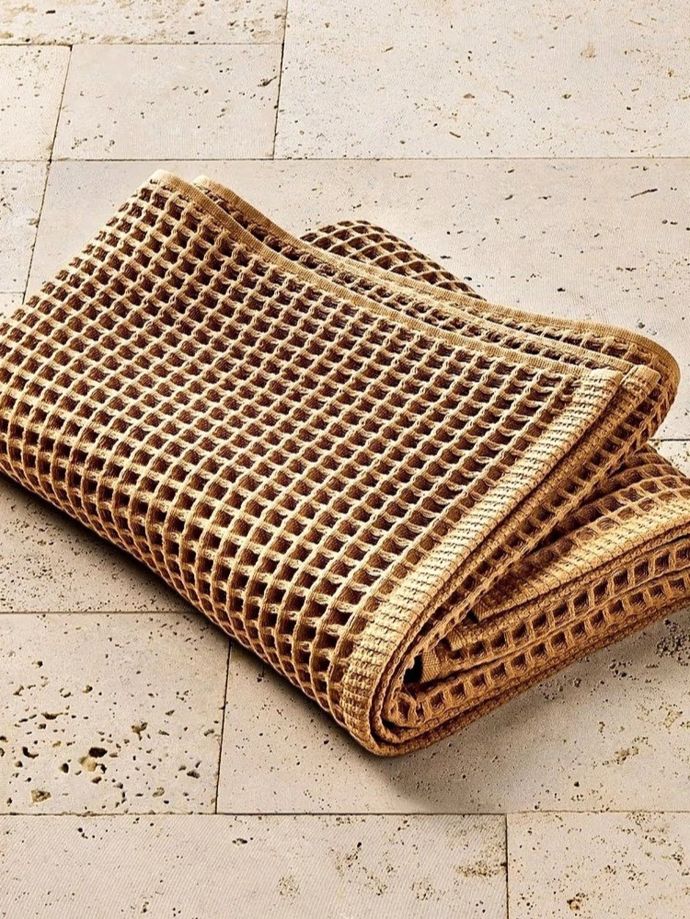 CASALUNA Waffle Bath Towels Brown Like New